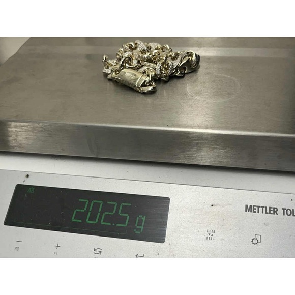 Iced Out Figarucci Link Choker - Picture 12 of 12